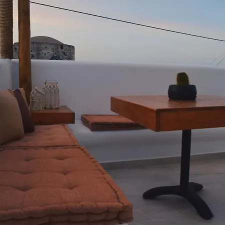 Enalios House *