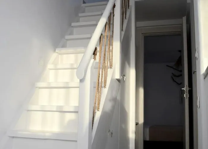 度假居 Enalios House